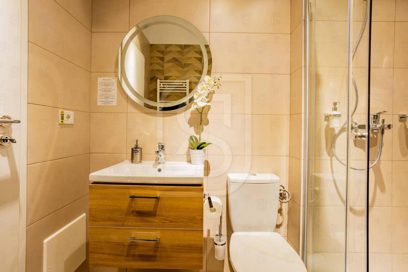 Atlas By Kristal Collection * Bucharest
